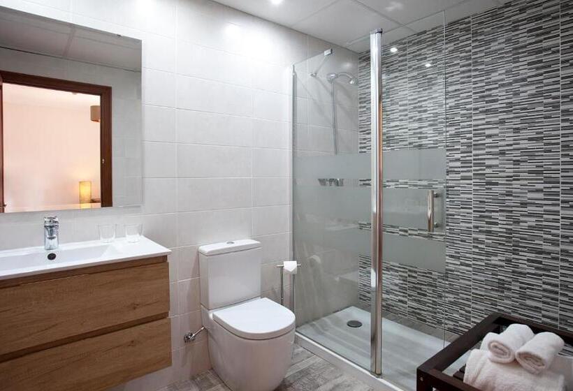 اتاق استاندارد سه نفره, Agroturismo Es Quatre Cantons
