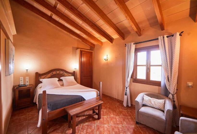 اتاق استاندارد سه نفره, Agroturismo Es Quatre Cantons