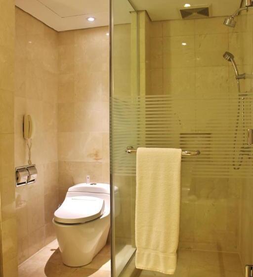 Club Room King Bed, Grand Millennium Hotel Kuala Lumpur