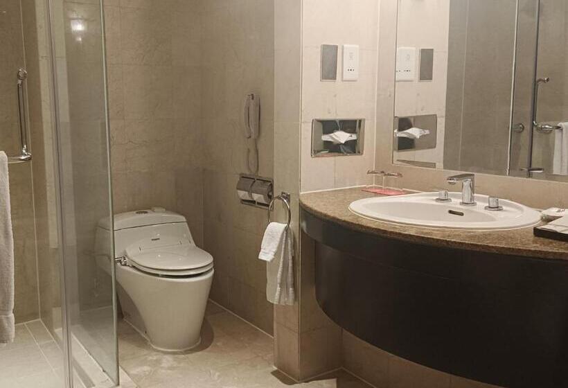 اتاق لوکس با تخت بزرگ, Grand Millennium Hotel Kuala Lumpur