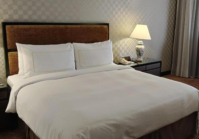 Classic Room Queen Bed, Grand Millennium Hotel Kuala Lumpur