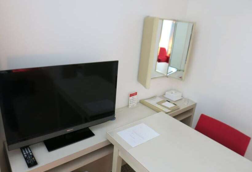 اتاق استاندارد, Hamilton Hotel Red