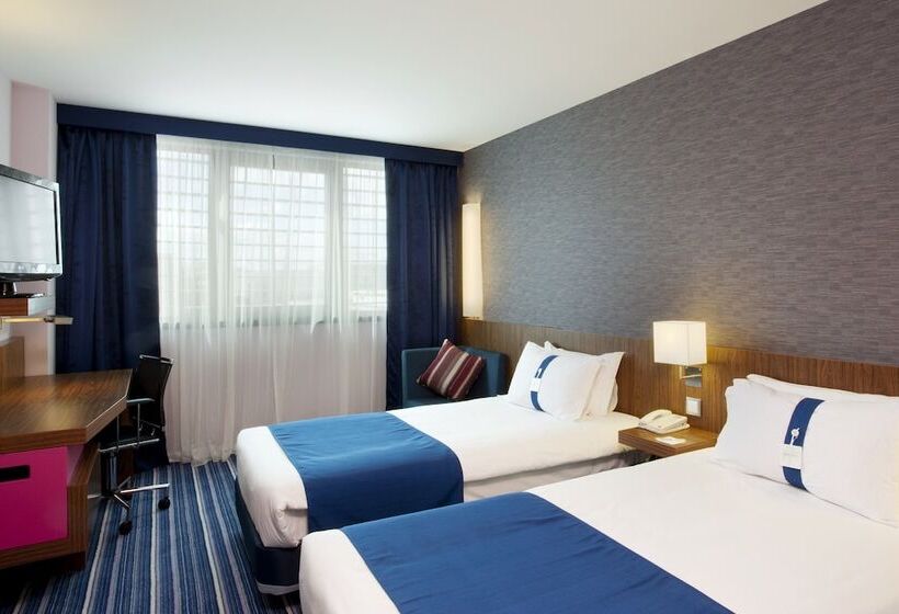 اتاق استاندارد, Holiday Inn Express Lisbon Airport, An Ihg