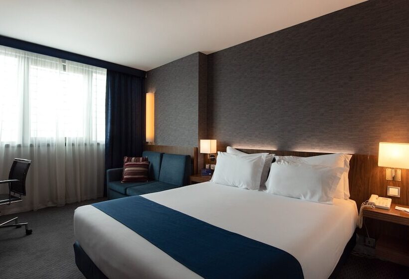 اتاق استاندارد, Holiday Inn Express Lisbon Airport, An Ihg