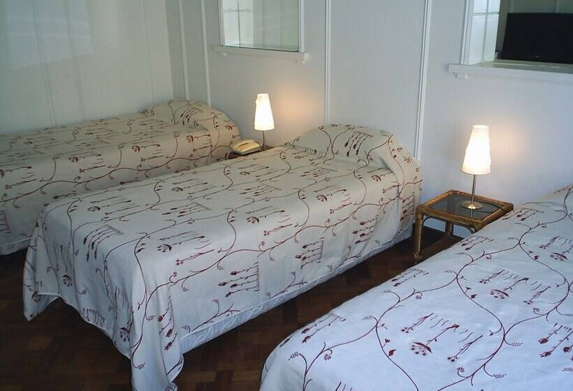 اتاق استاندارد سه نفره, Quito