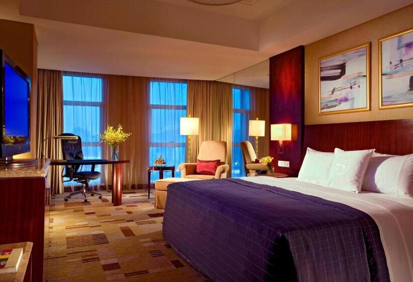 Chambre Deluxe Lit King Size avec Vue sur Ville, Sheraton Guiyang