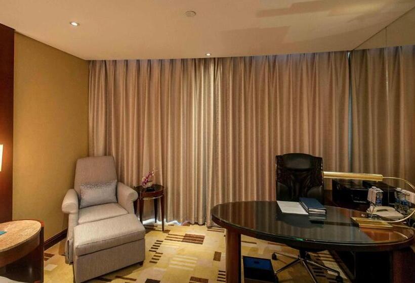 Chambre Deluxe Lit King Size avec Vue sur Ville, Sheraton Guiyang