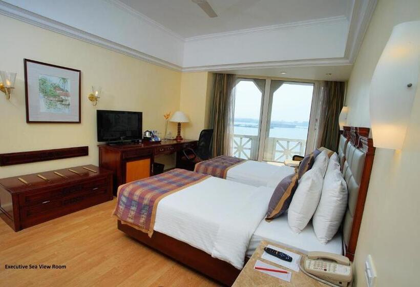 اتاق سوپریور با چشم‌انداز, Vivanta Ernakulam, Marine Drive