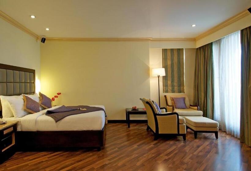 سوئیت اجرایی با تخت کینگ, Vivanta Ernakulam, Marine Drive