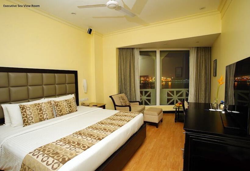 اتاق سوپریور با چشم‌انداز, Vivanta Ernakulam, Marine Drive