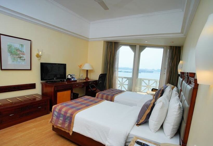 اتاق اجرایی با چشم‌انداز دریا, Vivanta Ernakulam, Marine Drive