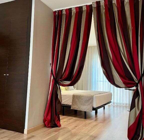 سوییت جونیور, Turia Granada