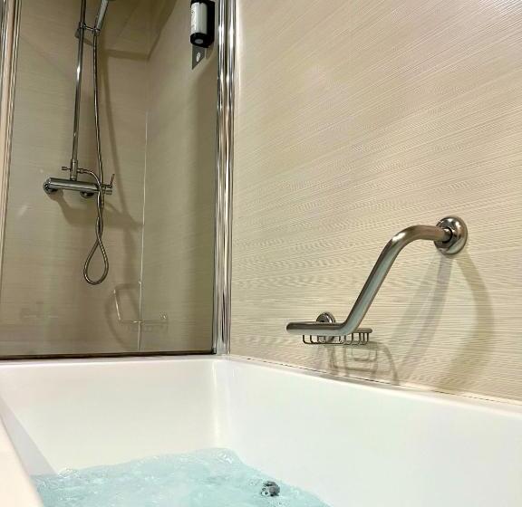 سوییت جونیور, Turia Granada