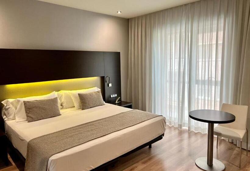 سوییت جونیور, Turia Granada