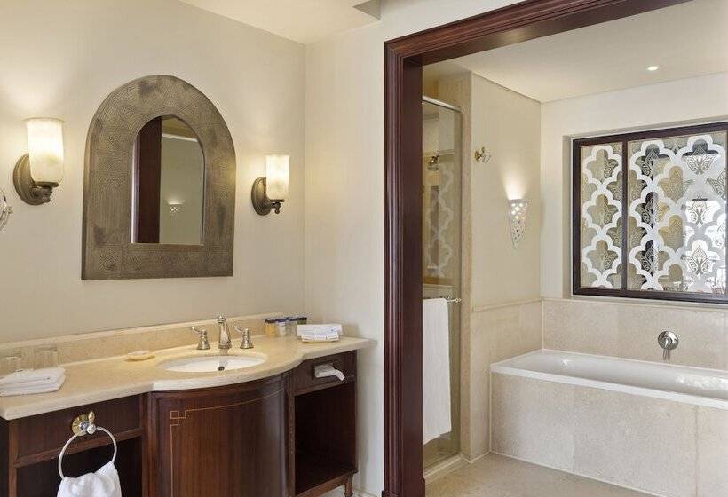 اتاق لوکس با چشم‌انداز باغ, Pickalbatros The Palace Port Ghalib
