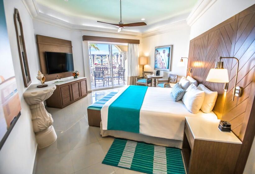 Junior Suite met Uitzicht op Zee, Wyndham Alltra Playa Del Carmen Adults Only All Inclusive