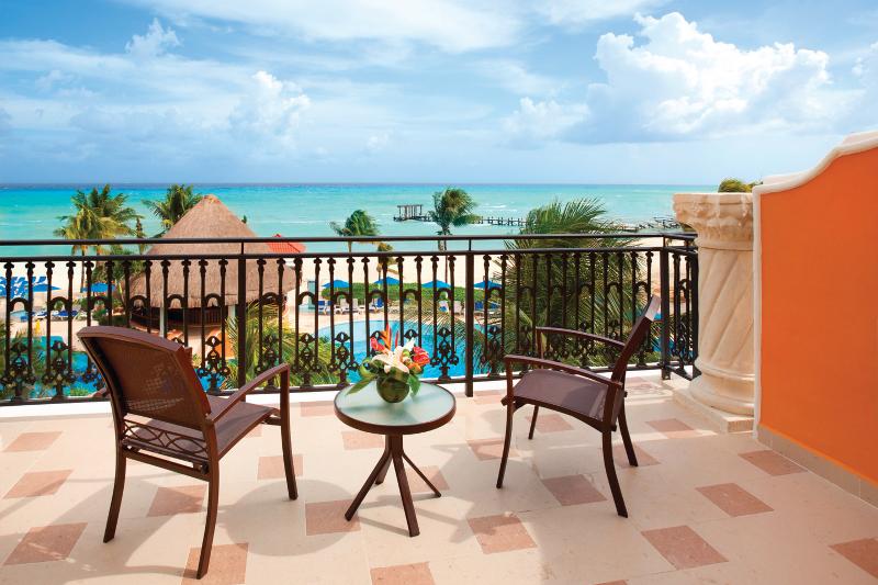 سوییت جونیور با چشم‌انداز دریا, Wyndham Alltra Playa Del Carmen Adults Only All Inclusive