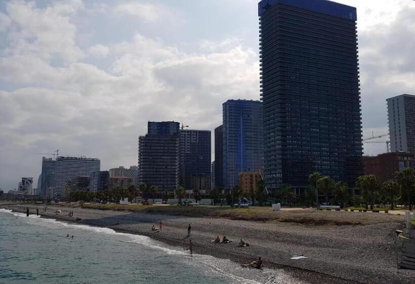 آپارتمان 1 خوابه با چشم‌انداز دریا, Batumi Beach Tower
