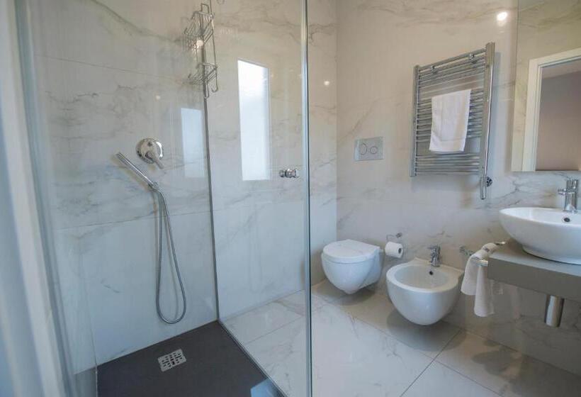 اتاق لوکس, Milazzo Aeolian Sea Port B&b