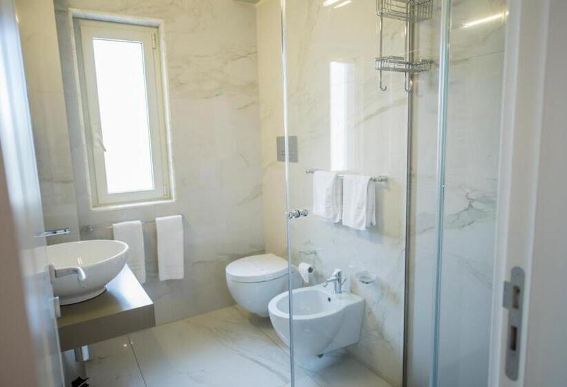 اتاق لوکس, Milazzo Aeolian Sea Port B&b