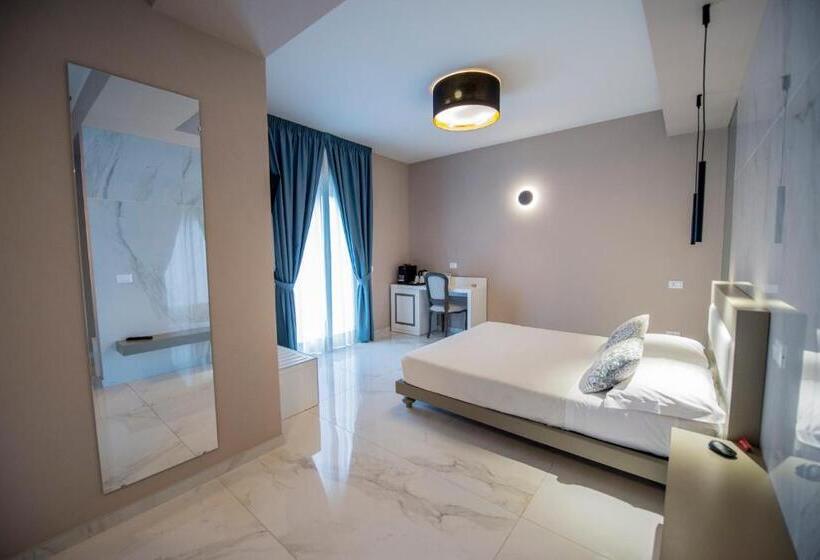 سوییت جونیور لوکس, Milazzo Aeolian Sea Port B&b