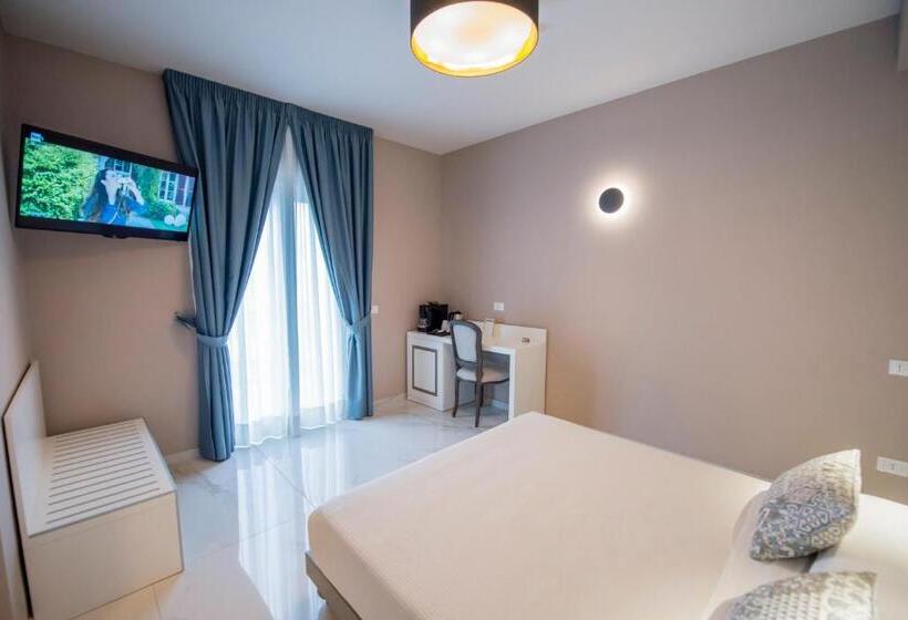سوییت جونیور لوکس, Milazzo Aeolian Sea Port B&b