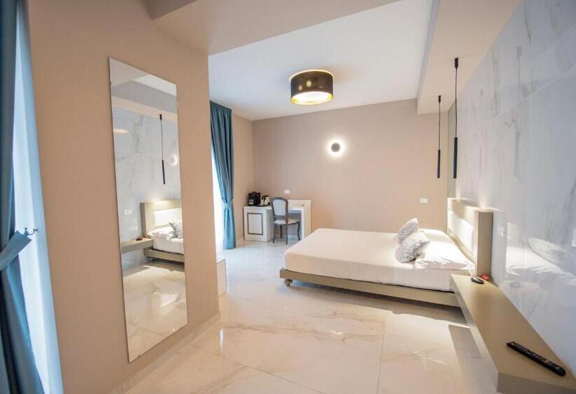 سوییت جونیور لوکس, Milazzo Aeolian Sea Port B&b