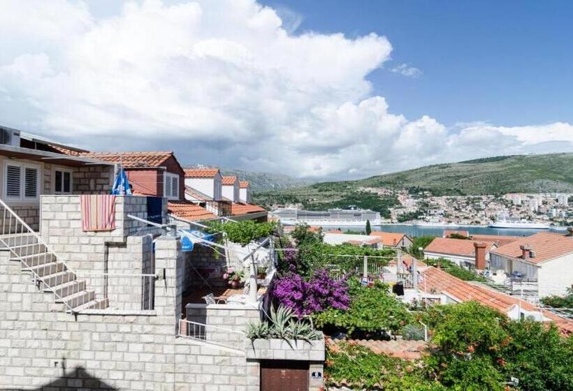 اتاق استاندارد با بالکن و چشم‌انداز دریا, Guest House Misita