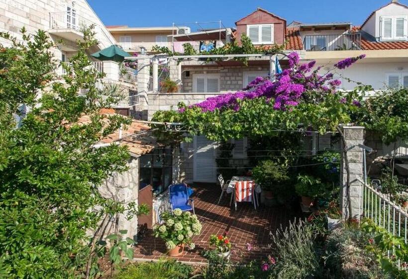 اتاق استاندارد با بالکن و چشم‌انداز دریا, Guest House Misita