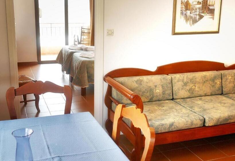 Семейные Апартаменты, Areti Aparthotel