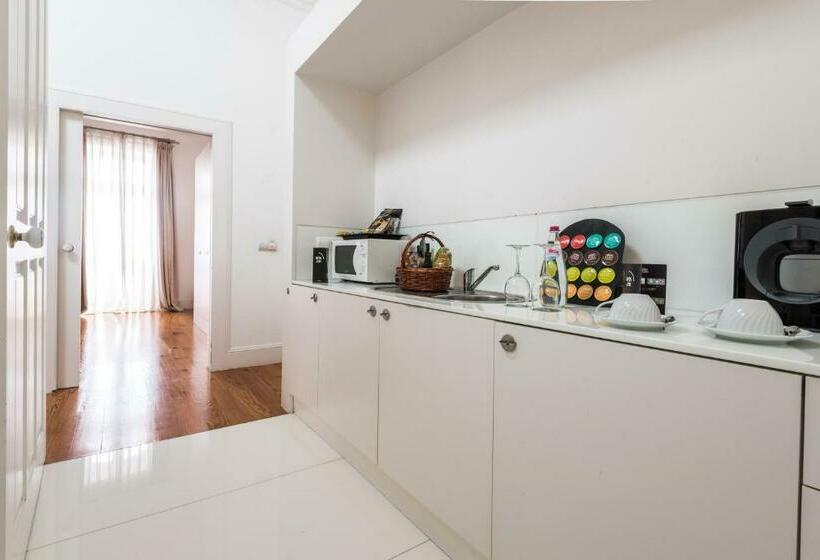 سوئیت پریمیوم, Arts In Hotel Conde Carvalhal