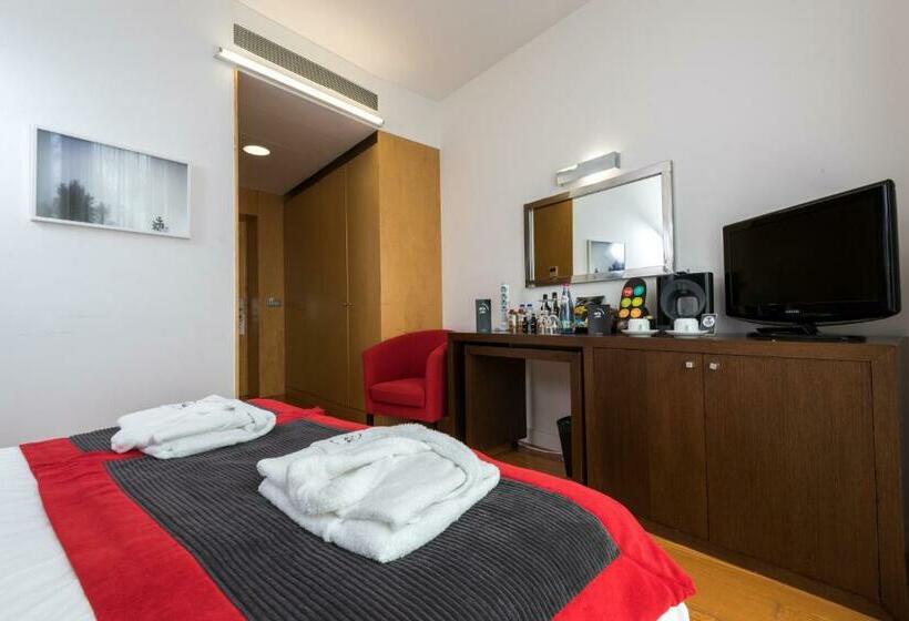 اتاق استاندارد با چشم‌انداز دریا, Arts In Hotel Conde Carvalhal