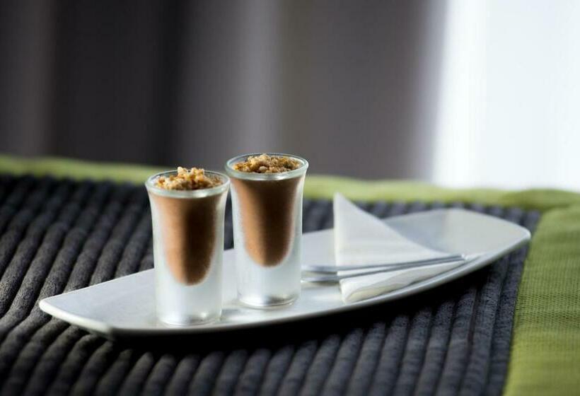 استودیوی سوپریور, Arts In Hotel Conde Carvalhal