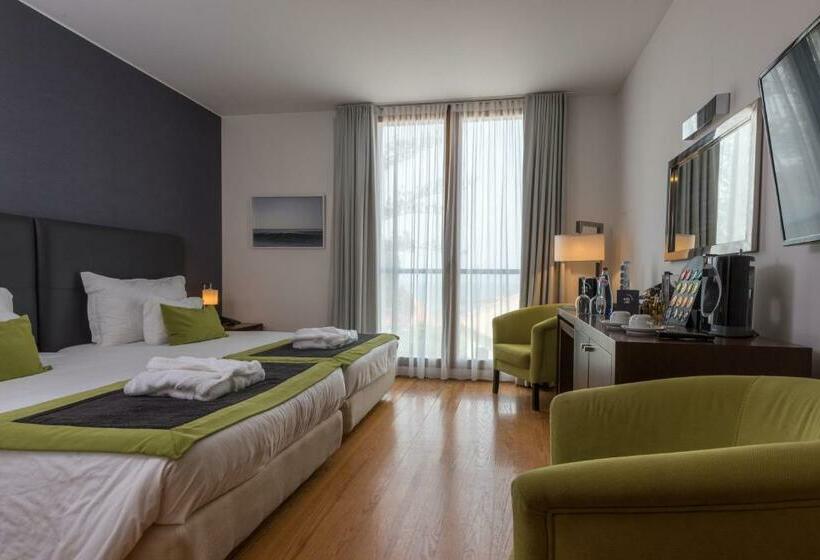 استودیوی لوکس, Arts In Hotel Conde Carvalhal