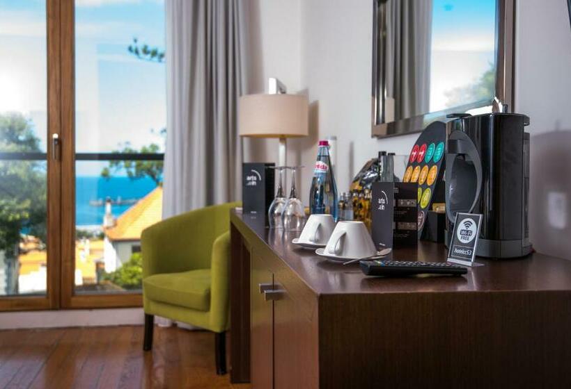 استودیوی لوکس, Arts In Hotel Conde Carvalhal
