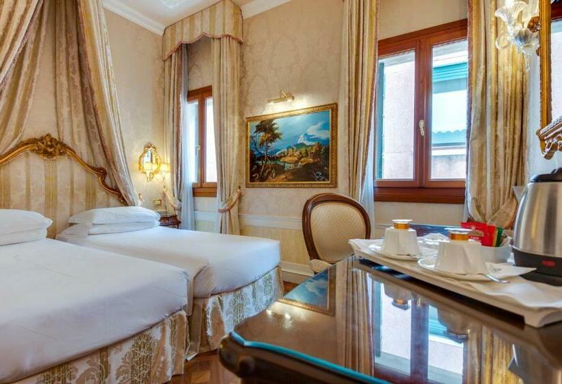 Quarto Prestige, Canal Grande