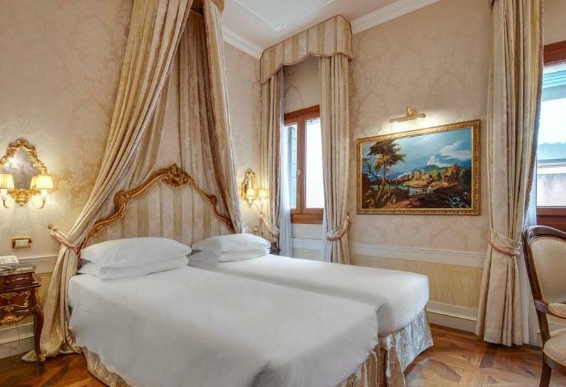 Quarto Prestige, Canal Grande