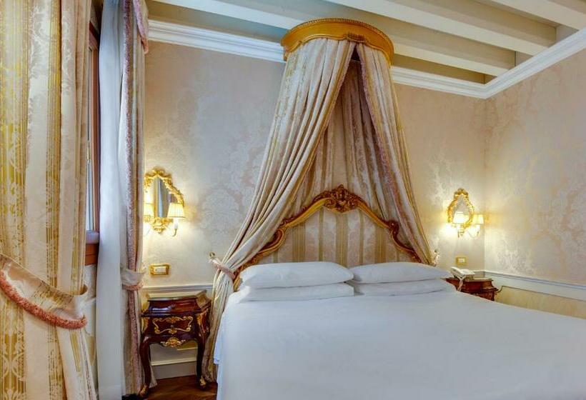 Chambre Prestige, Canal Grande