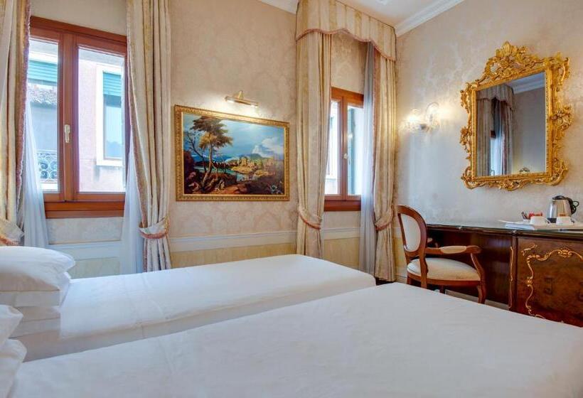 Habitación Prestige, Canal Grande