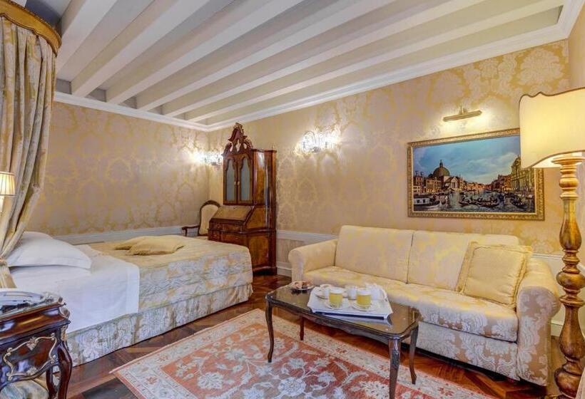 Suite Junior Prestige, Canal Grande