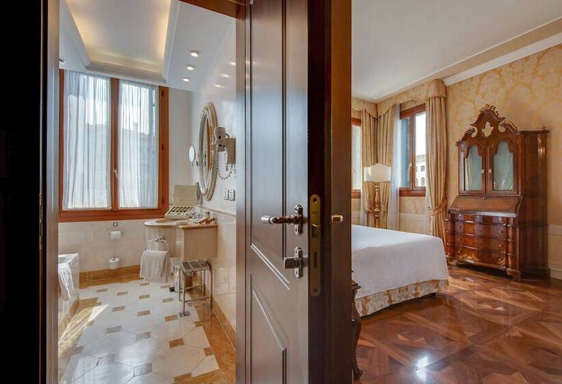 Habitación Prestige, Canal Grande