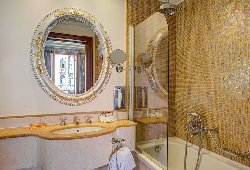 Chambre Prestige, Canal Grande