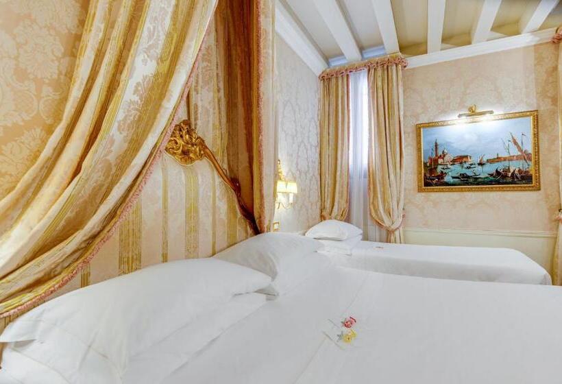 Quarto Prestige, Canal Grande