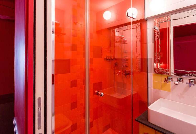 اتاق استاندارد, Hôtel Crayon