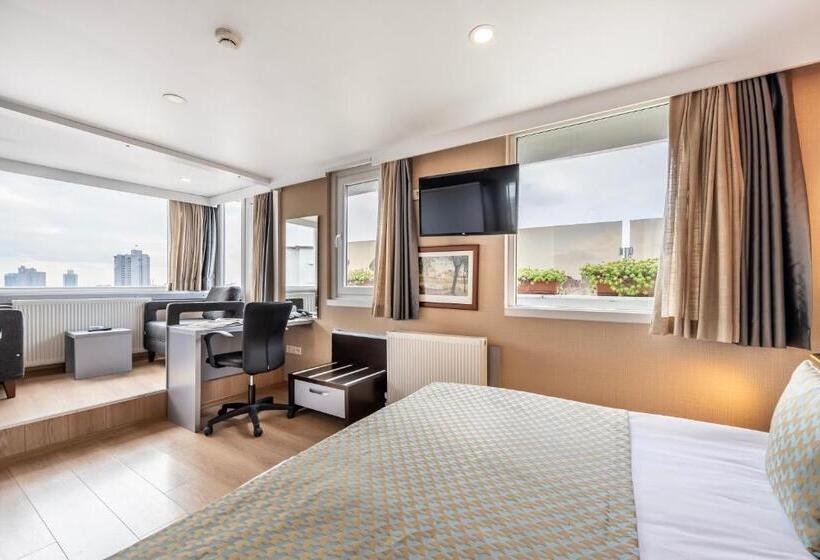 اتاق استاندارد با بالکن و چشم‌انداز دریا, Gallery Residence & Hotel Nişantaşı