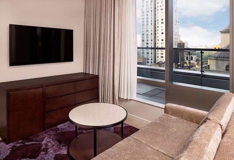 استودیوی پریمیوم, Hilton Club West 57th Street New York