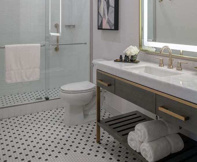 استودیوی پریمیوم, Hilton Club West 57th Street New York