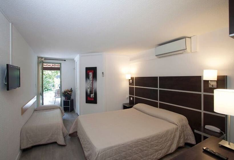 اتاق استاندارد سه نفره, Hôtel Le Relais De Trans