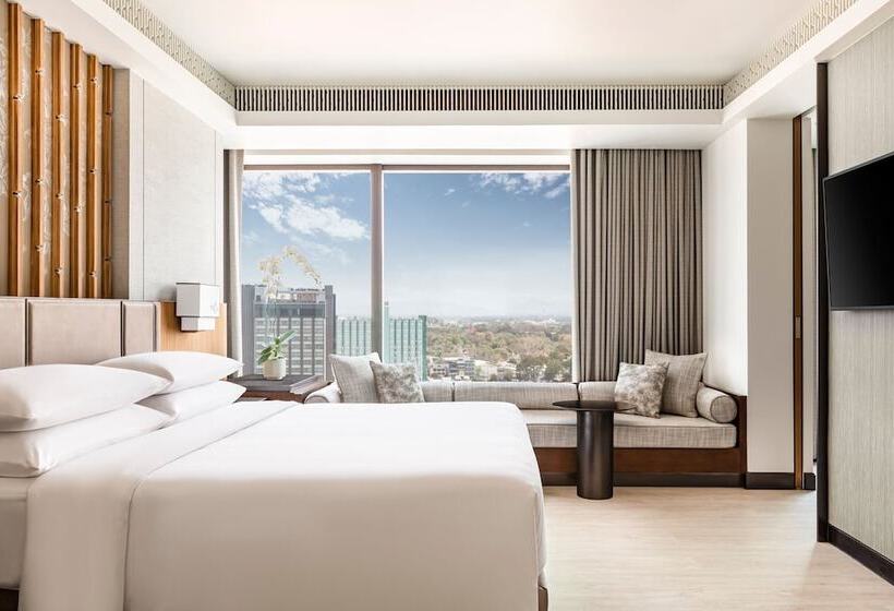 سوییت اجرایی, Chiang Mai Marriott