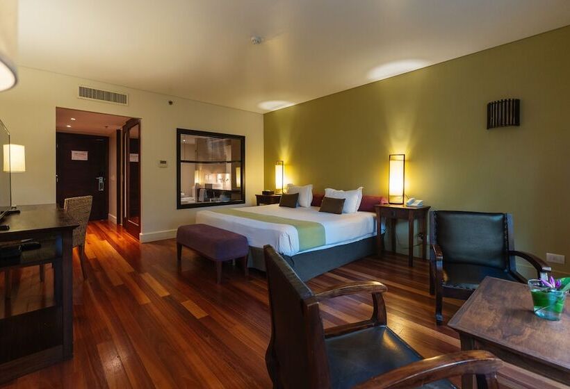 استودیوی استاندارد, Loi Suites Iguazu